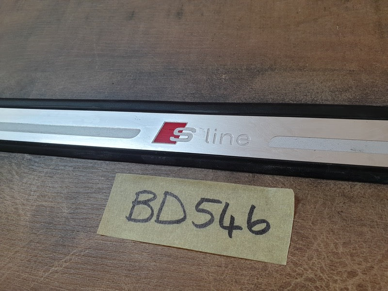 Original Used Audi A1 8X Front Sill 'S line' Trim Cover