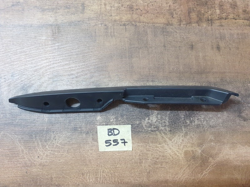 Original New Land Rover Range Rover 2015 Left Front Bumper Moulding