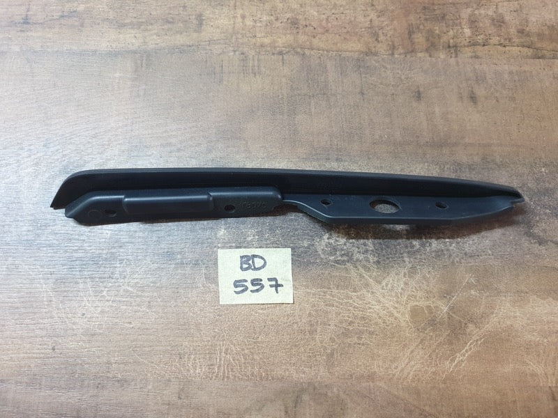 Original New Land Rover Range Rover 2015 Left Front Bumper Moulding