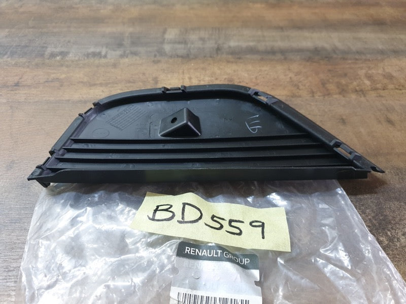 Original New Renault Kwid 2023 Right Front Bumper Moulding