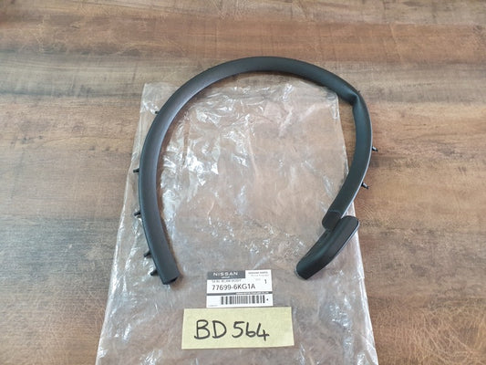 Original New Nissan Navara 2023 Left Loadbody Rubber