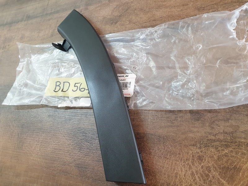 Original New Suzuki Vitara Brezza Toyota Urban Cruiser Right Front Wheel Arch Moulding
