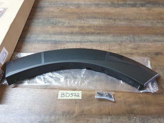 Original New Mitsubishi Pajero Sport 2016 Left Rear Wheel Arch Moulding