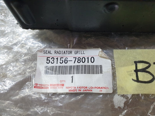 Original New Lexus NX 200 Left Front Fender Seal