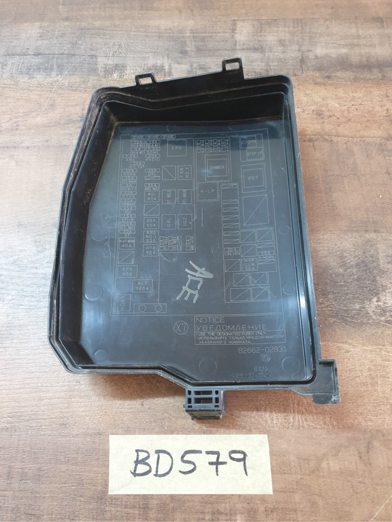 Original Used Toyota Corolla Relay Block Fuse Box Upper Cover