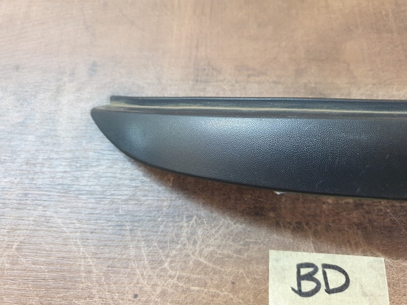 Original Used Renault Clio IV Left Rear Taillight Trim