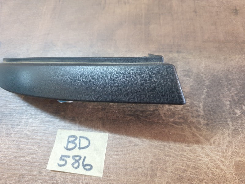Original Used Renault Clio IV Left Rear Taillight Trim