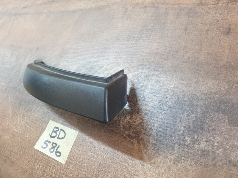 Original Used Renault Clio IV Left Rear Taillight Trim