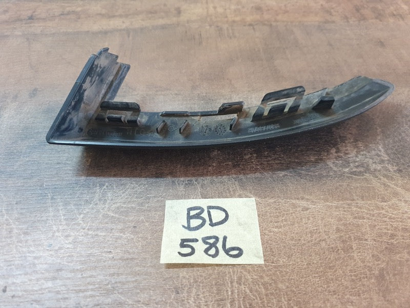 Original Used Renault Clio IV Left Rear Taillight Trim