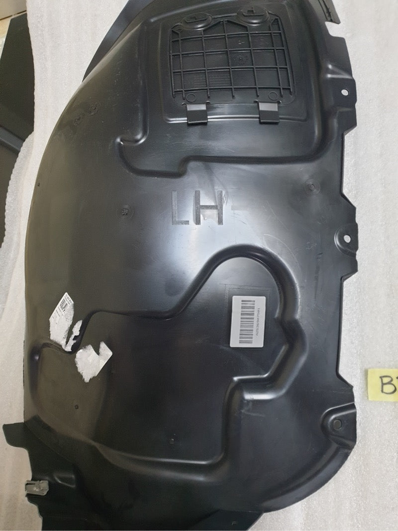 Original New Mercedes-Benz GLC X253 Left Front Fender Liner