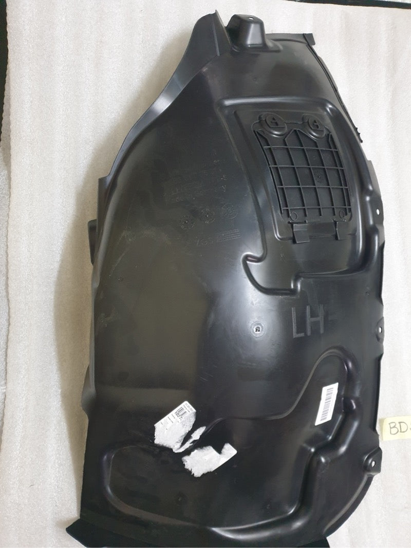 Original New Mercedes-Benz GLC X253 Left Front Fender Liner