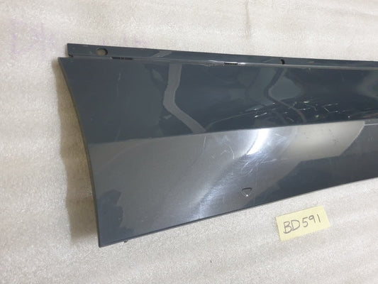 Original Used Volkswagen Tiguan Right Rear Door Lower Moulding