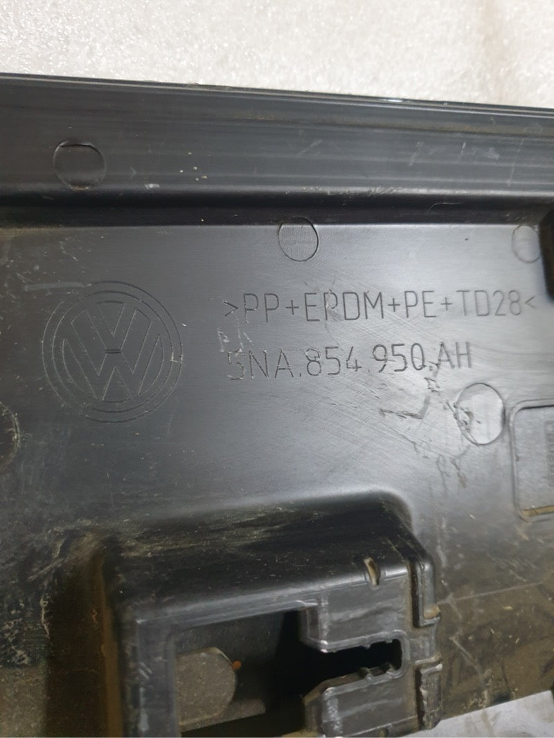 Original Used Volkswagen Tiguan Right Rear Door Lower Moulding