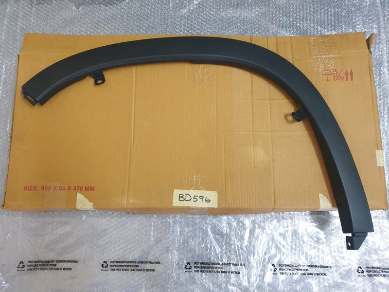 Original New Suzuki Vitara Brezza Toyota Urban Cruiser Left Front Wheel Arch Moulding