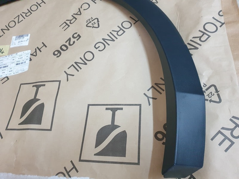 Original New Volkswagen Tiguan Right Rear Wheel Arch Moulding
