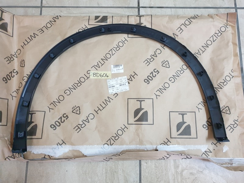 Original New Volkswagen Tiguan Right Rear Wheel Arch Moulding