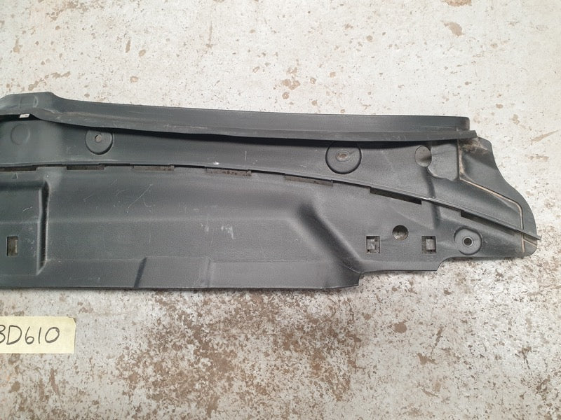 Original Used BMW 3 Series G20 G21 Front Centre Upper Engine Compartment Cover
