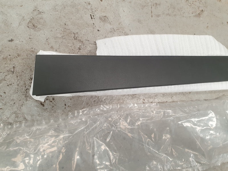 Original New Hyundai Creta 2023 Right Front Door Lower Moulding