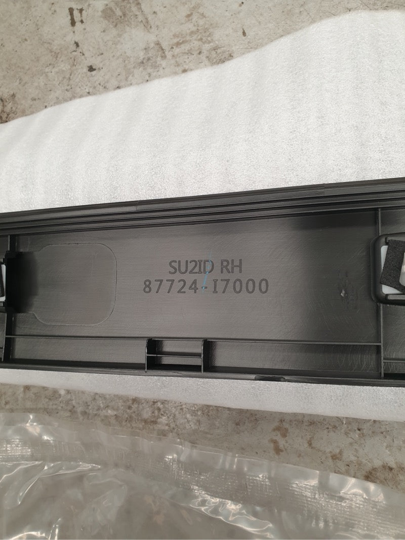 Original New Hyundai Creta 2023 Right Front Door Lower Moulding