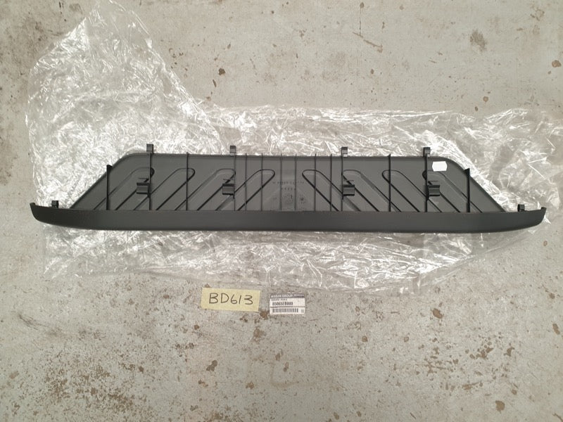 Original New Nissan Navara 2013 Rear Bumper Finisher Step Plate
