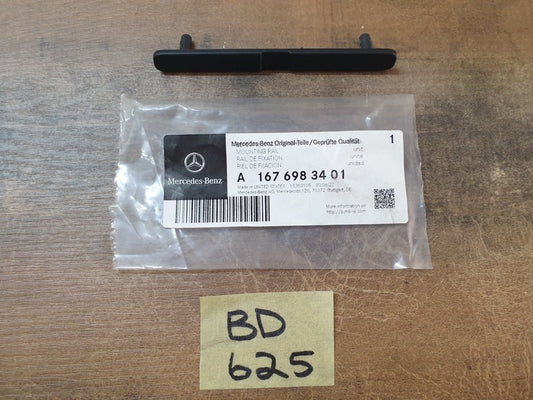 Original New Mercedes-Benz GLE 2019 Left Side Step Center Stud Mounting Rail