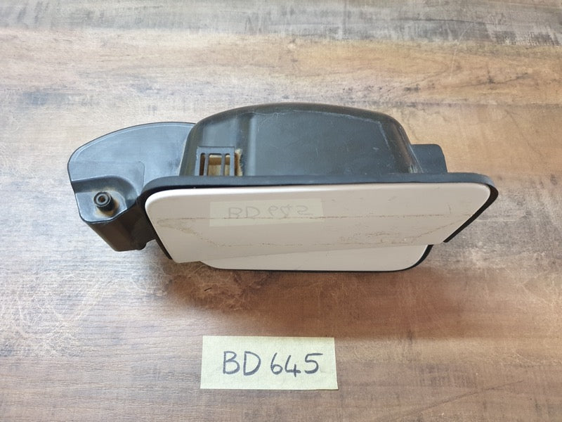 Original Used Volkswagen Amarok Fuel Tank Filler Recess Without Cover