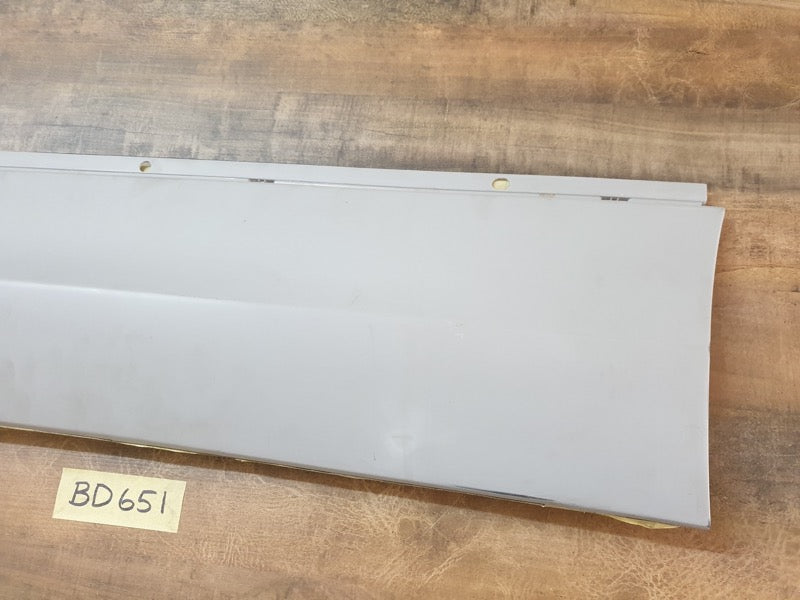 Original Used Volkswagen Tiguan Left Rear Door Lower Moulding Without Chrome