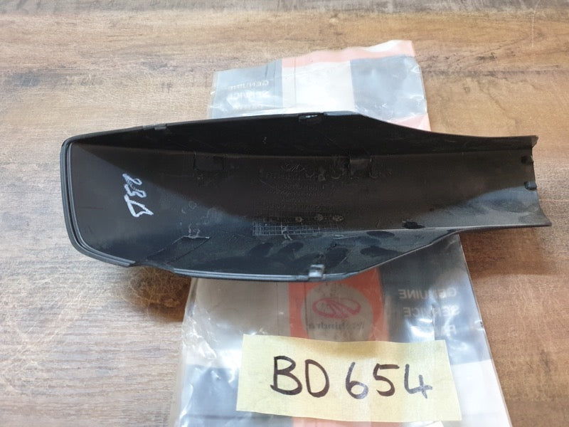 Original New Mahindra Scorpio Right Front Roof Rack Cap