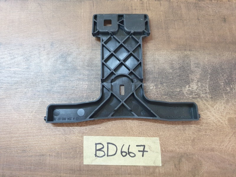 Original New Mercedes-Benz C-Class W204 Radiator Grille Support Bracket