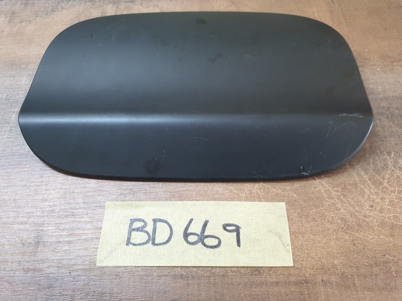 Original New Mercedes-Benz CLA W117 Fuel Tank Flap