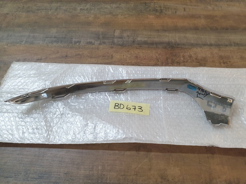 Original Used Mercedes-Benz C-Class W205 Right Front Bumper Chrome Moulding
