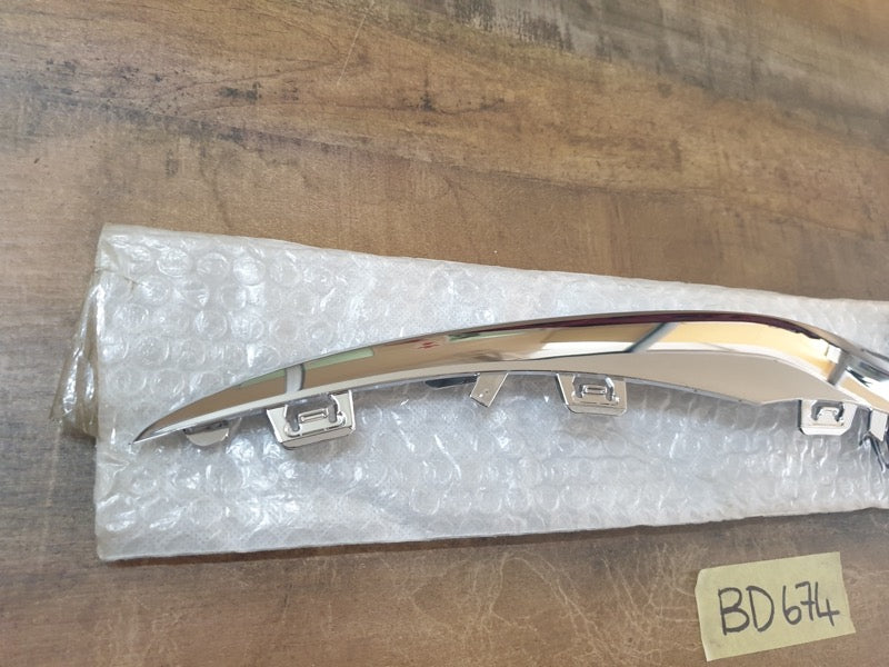 Original New Mercedes-Benz C-Class W205 AMG Right Front Bumper Chrome Moulding
