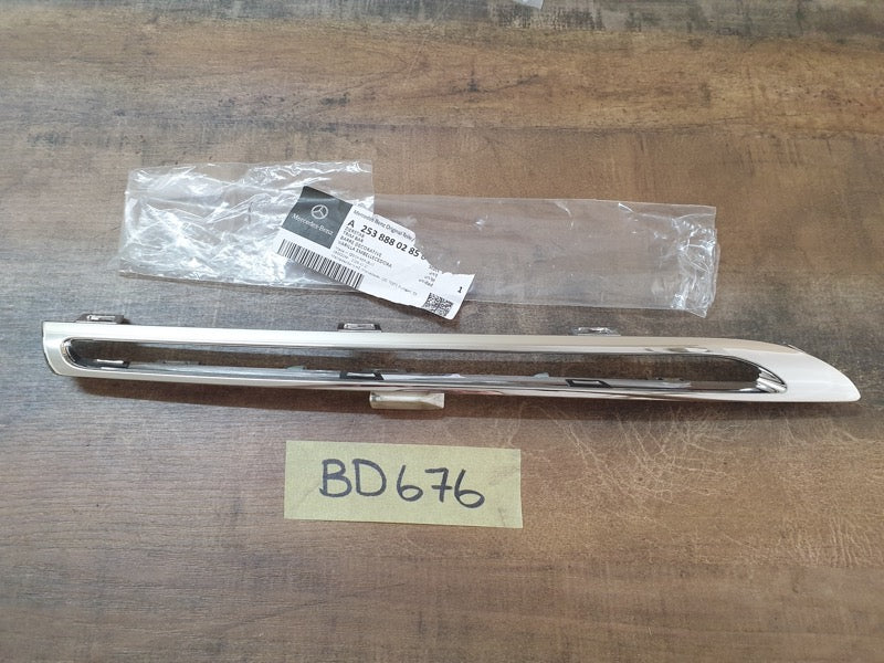 Original New Mercedes-Benz GLC X253 Right Upper Radiator Chrome Trim Moulding