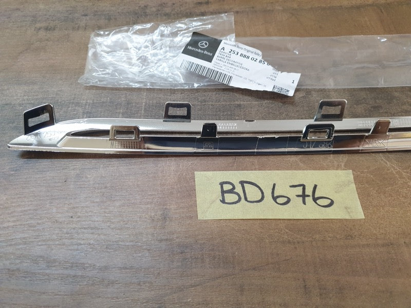 Original New Mercedes-Benz GLC X253 Right Upper Radiator Chrome Trim Moulding