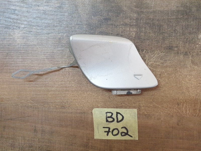 Original Used Mercedes-Benz V-Class W447 Front Bumper Towing Eye Cover