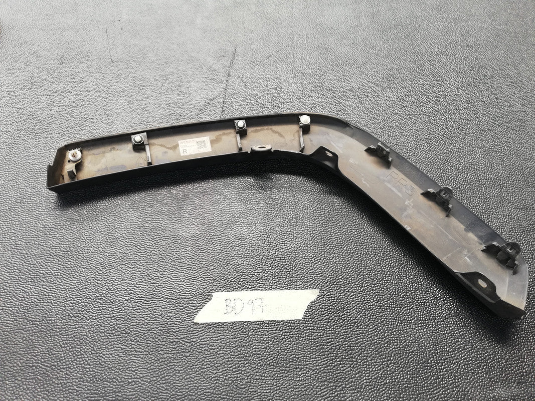 Original Used Toyota Rav4 2019 Right Front Fender Moulding