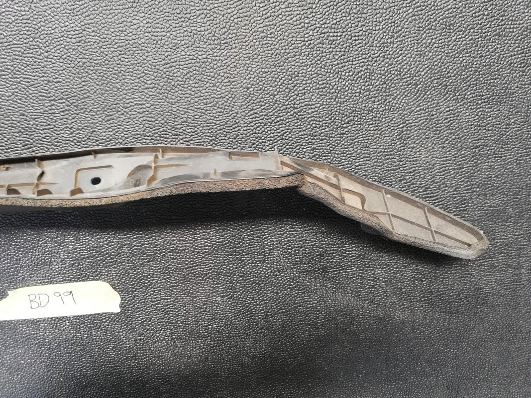 Original Used Toyota Rav4 2019 Right Front Fender Rear Beading