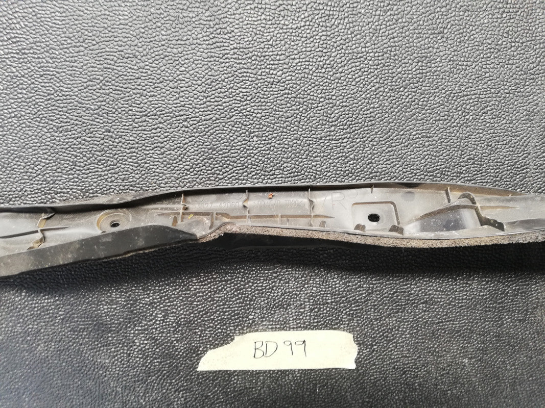 Original Used Toyota Rav4 2019 Right Front Fender Rear Beading