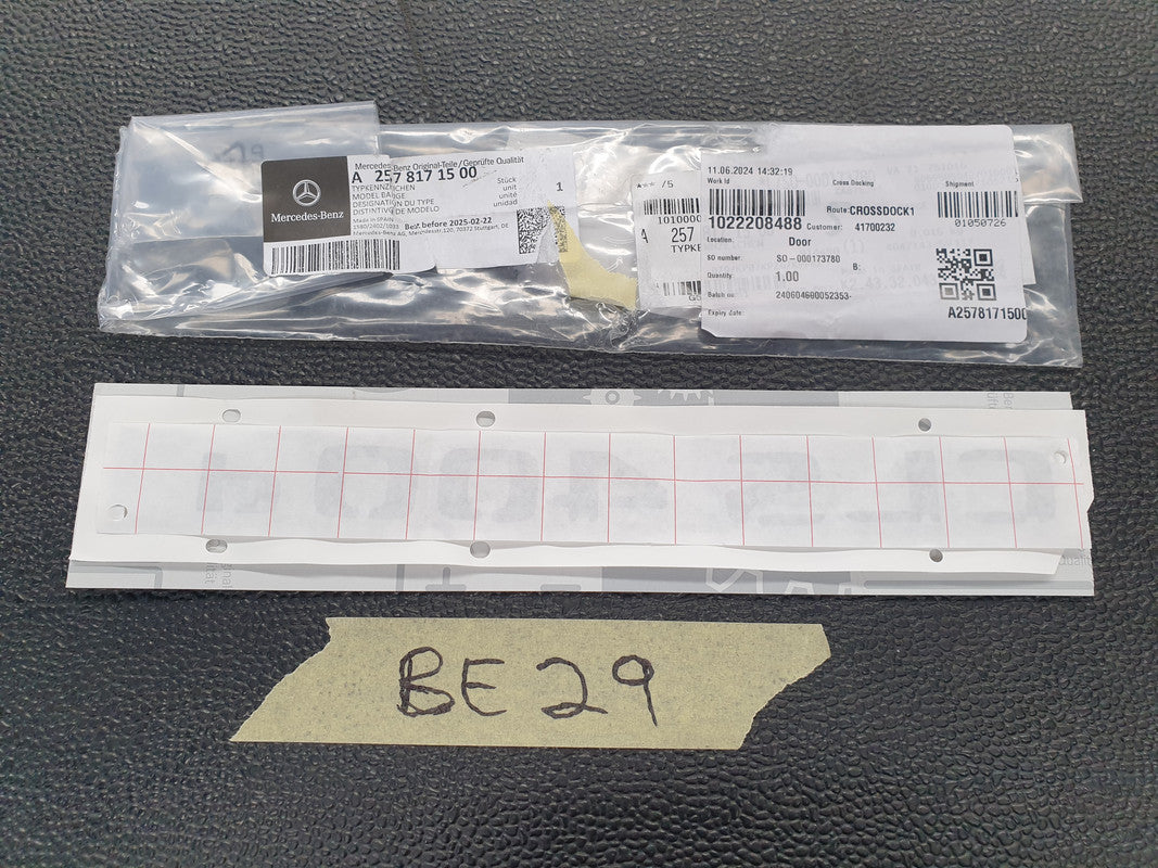 Mercedes-Benz CLS "CLS 400d" Badge