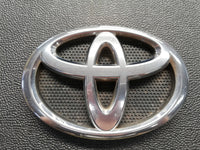 Toyota Hilux 2.4 GD-6 SRX 2018 Radiator Grille Badge