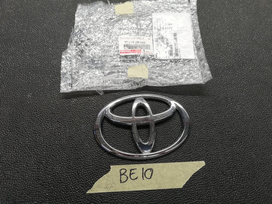 Toyota Hilux Raider, 2.7VVT-i 2007 Radiator Grille Badge