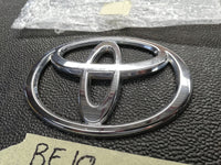 Toyota Hilux Raider, 2.7VVT-i 2007 Radiator Grille Badge
