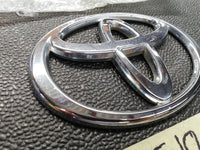 Toyota Hilux Raider, 2.7VVT-i 2007 Radiator Grille Badge