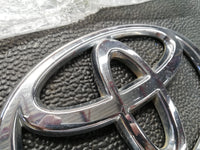 Toyota Hilux Raider, 2.7VVT-i 2007 Radiator Grille Badge