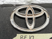 Toyota Hilux Raider, 2.7VVT-i 2007 Radiator Grille Badge