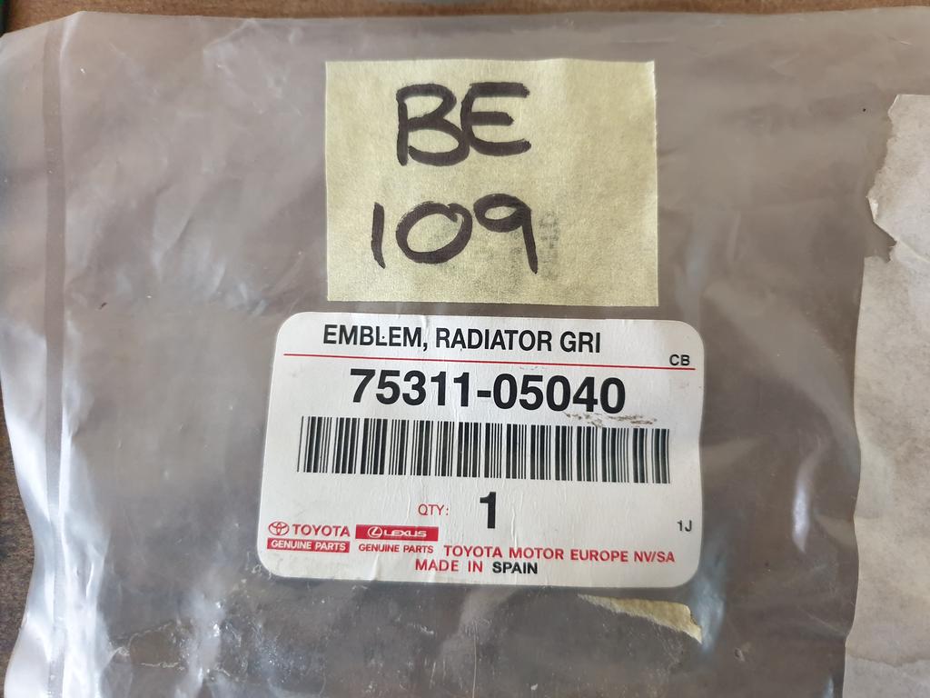 Toyota Hilux "D-4D" - Door Badge