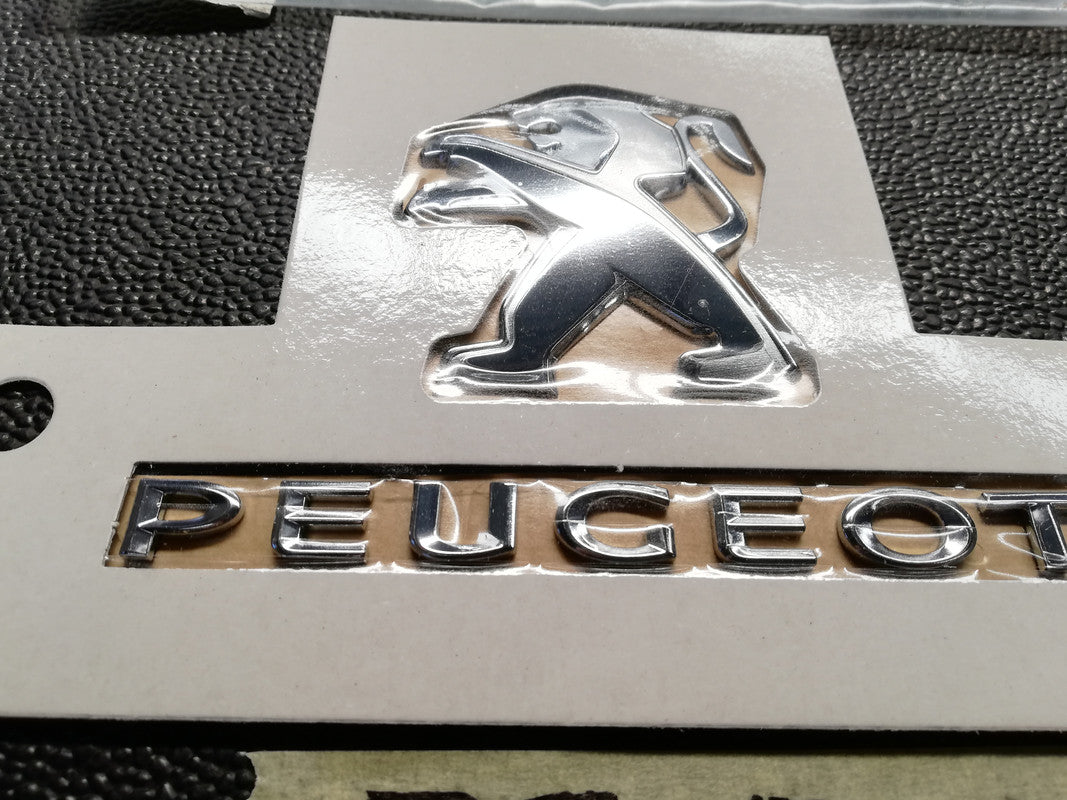 Original New Peugeot 108 Hatchback 2021 Tailgate Peugeot Emblem + "PEUGEOT"
