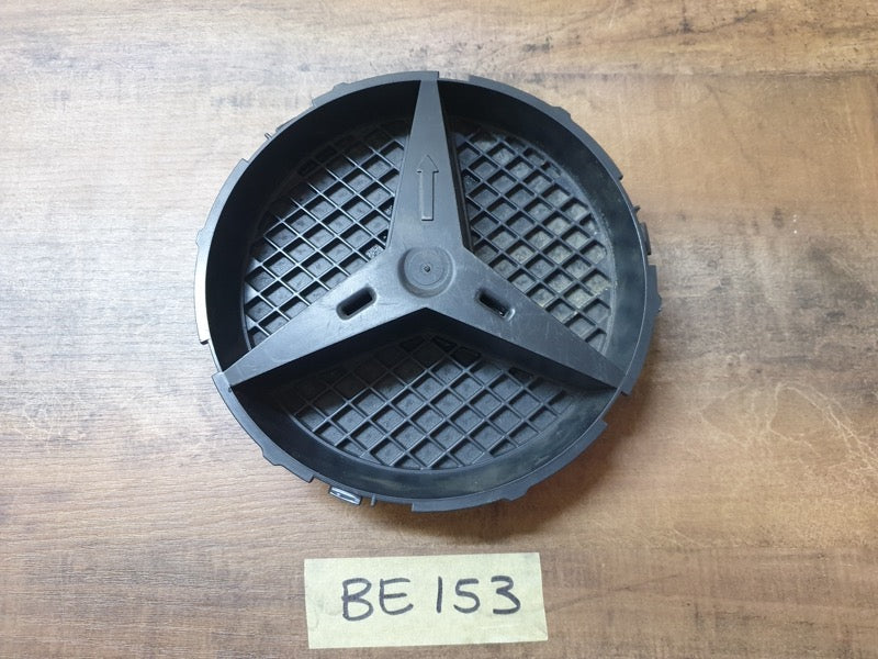 Original Used Mercedes-Benz X-Class W470 Radiator Grille Badge Bracket