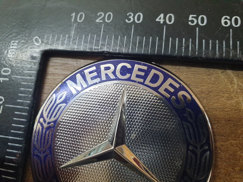 Original Used Mercedes-Benz V-Class X-Class W447 W470 Bonnet Badge