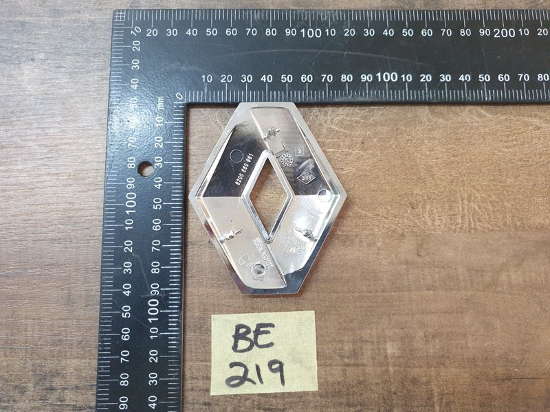 Original Used Renault Sandero Boot Lid Badge